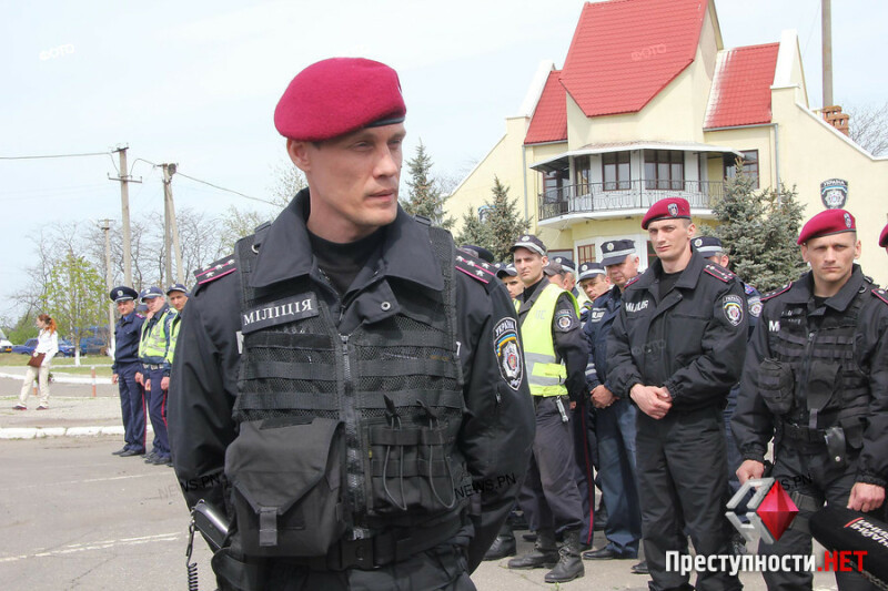  Дмитрий Анцупов во время учений на блокпосту, апрель 2014 года, Николаев